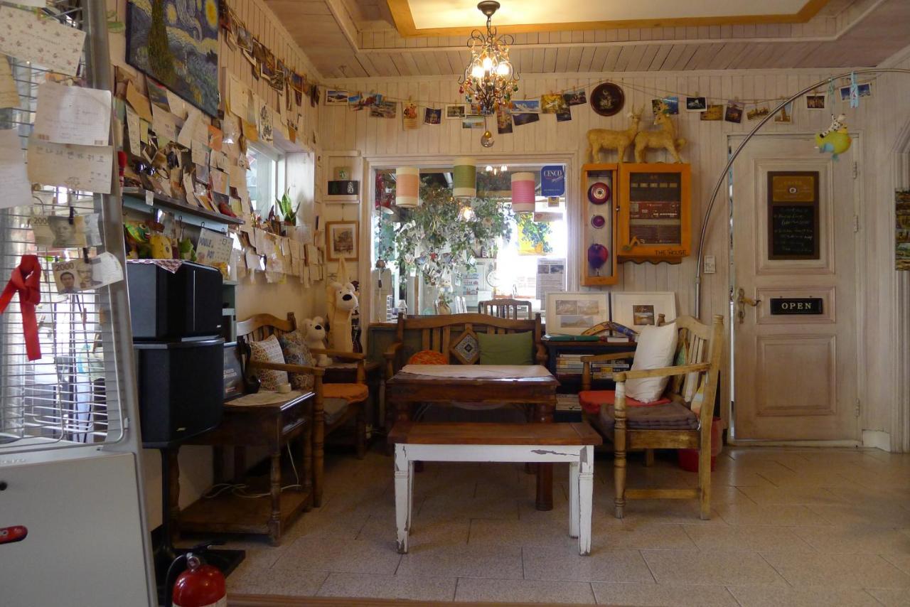 The House Hostel Сокчхо Екстер'єр фото