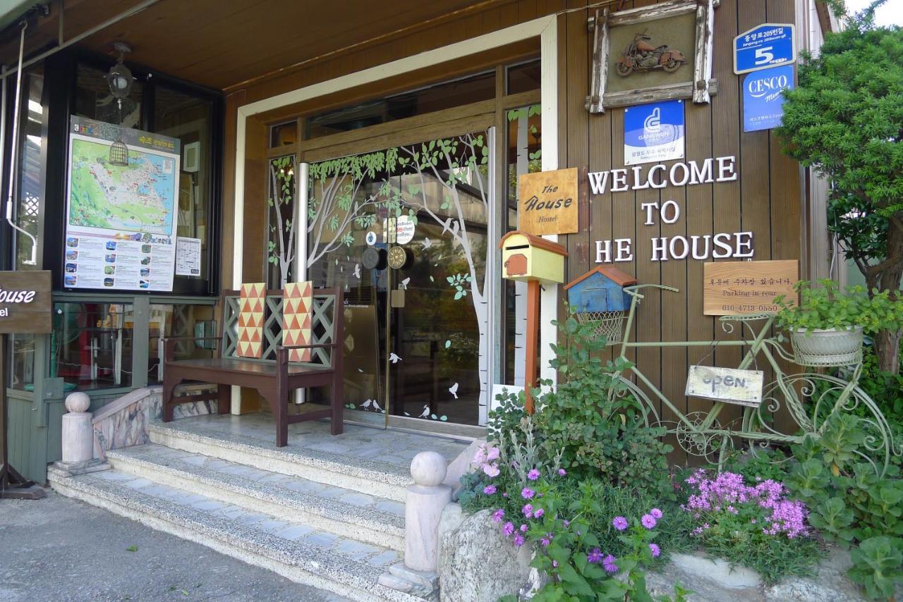 The House Hostel Сокчхо Екстер'єр фото